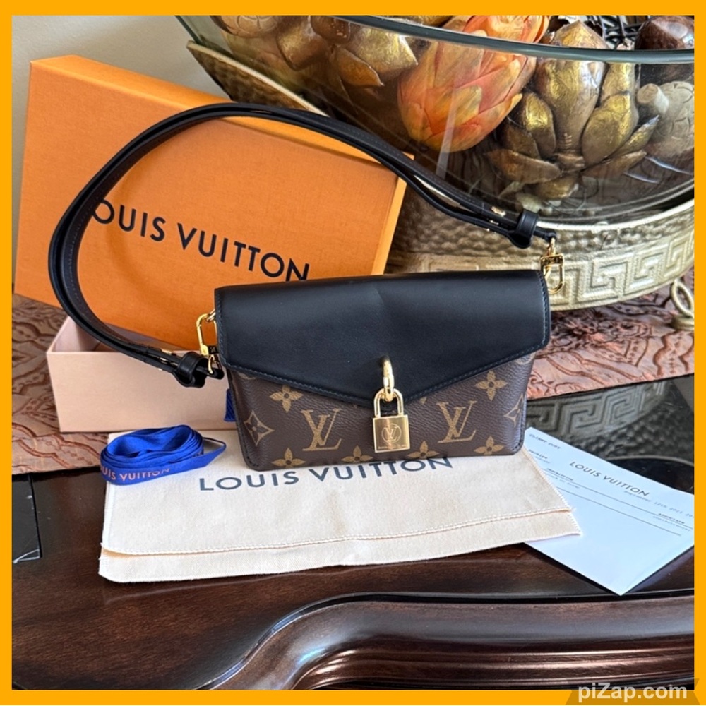 👜 Louis Vuitton Monogram Padlock Shoulder/Crossbody/Waist Bag/Clutch W/Paperwork